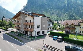 Liz Hotel & Apartments